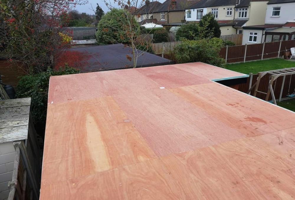 Single ply flat roofing